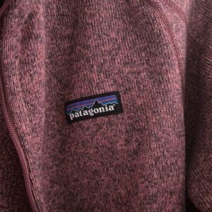 Patagonia zip up size medium